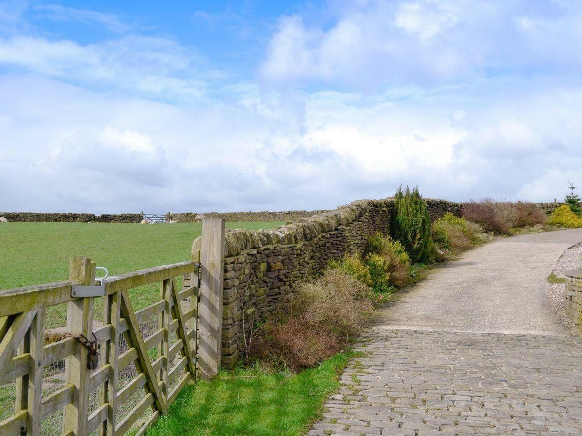 Вилла Hutter Hill Barn West Silsden Экстерьер фото